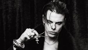 Yungblud Batalkan Sisa Tur 2025 Setelah Hasil Tes Kesehatan Ungkap Kekhawatiran Serius