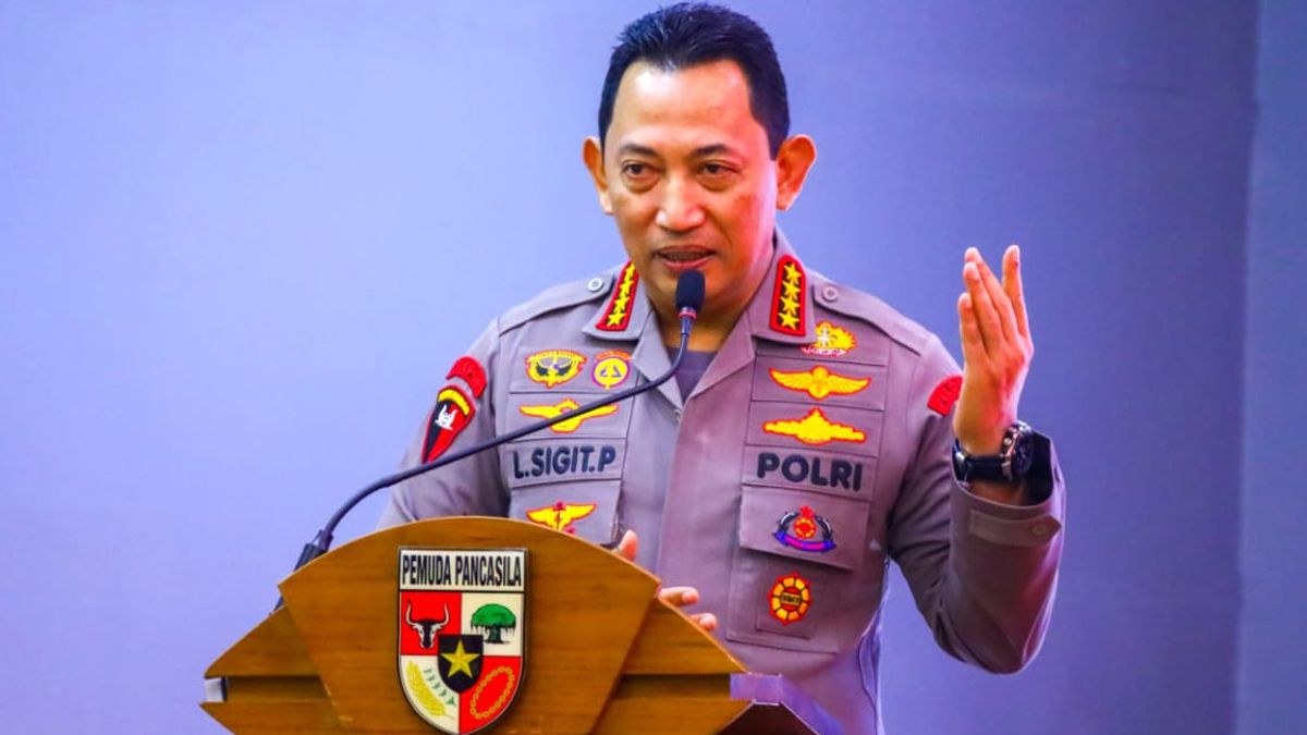 Jokowi Minta Kapolri Usut Tuntas Tragedi Stadion Kanjuruhan Malang