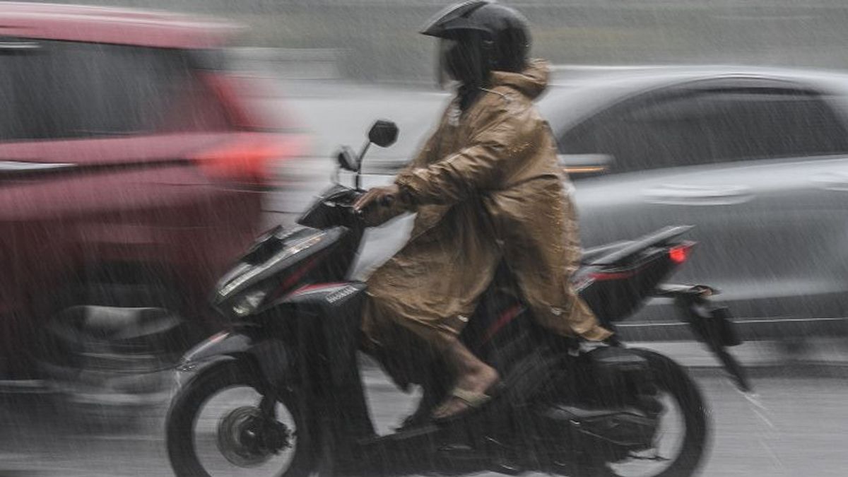  تطلب BMKG من سكان Jaksel-Jaktim أن يكونوا على دراية بالأمطار المصحوبة بالبرق خلال النهار والمساء