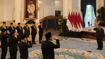 プラボウォが交代した5人の大臣に感謝の手紙を送った