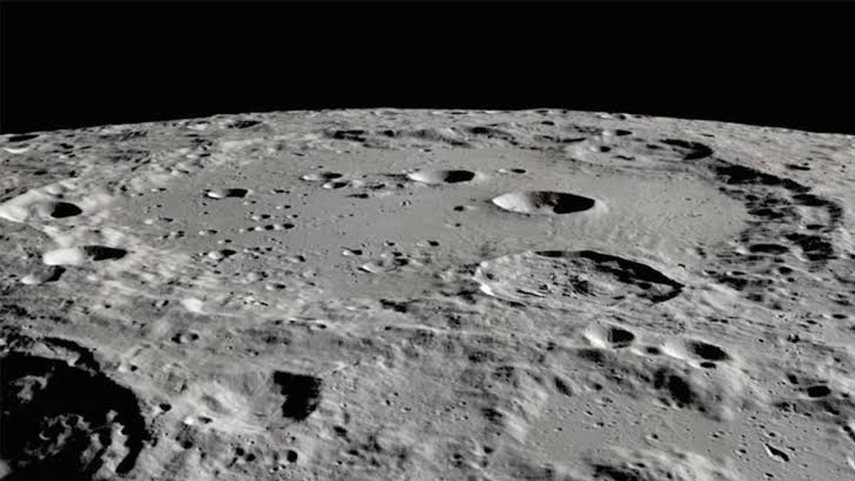 Billions Of Tons Of Water Successfully Found In Moon Samples Carried By China's Chang'e 5 Mission