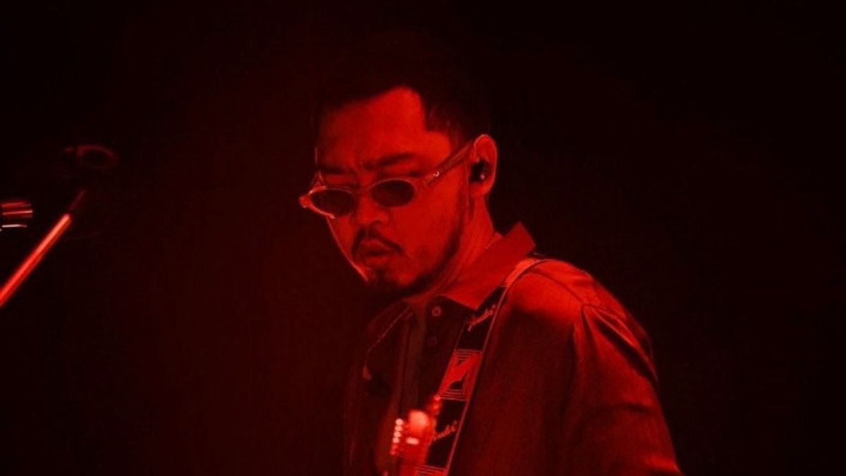 Pamungkas Blak-blakan Soal Tekanan Menulis Lirik Berbahasa Indonesia