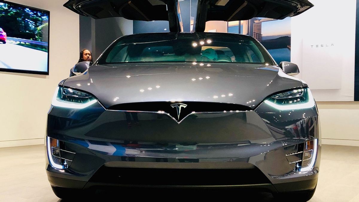 Tenangkan China, Produsen Mobil Listrik Tesla Pastikan Data dari China Tidak Keluar
