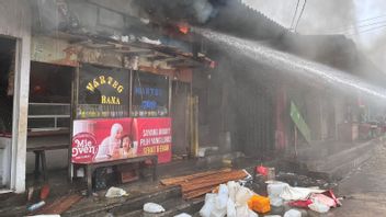 18 Kios dan Satu Ruko di Pasar Angke Hangus Terbakar