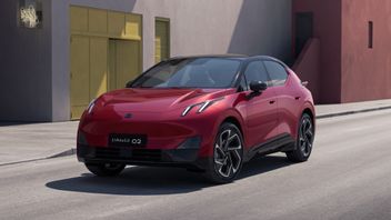 यह कार एक दुर्घटना में पड़ गई जब उसके सामने का लैंप आवाज के गलत आदेश के कारण मर गया 