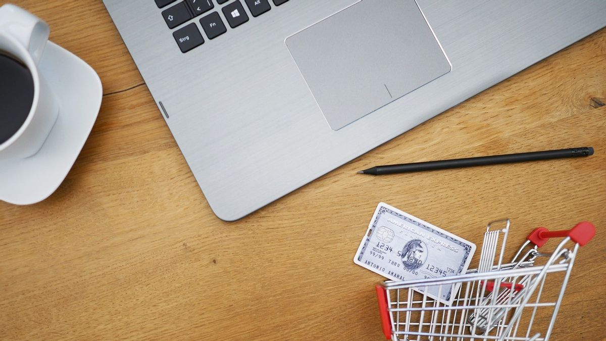 Apa itu Biaya Penanganan di <i>e-Commerce</i>? 