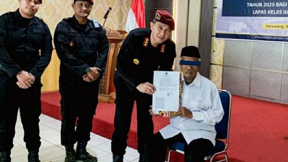 Tahanan Berusia 82 Tahun di Lapas Karawang Terima Remisi Usia