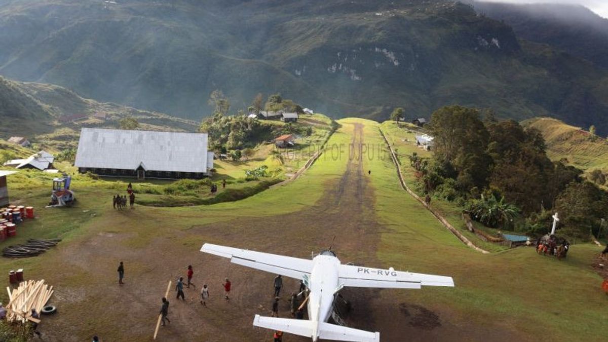 Kemenhub : Les aéroports de Papouasie restent opérés après des tirs d'avions