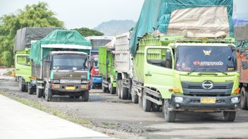 Selama Nataru, Pembatasan Angkutan Barang di Jalan Tol Berlaku Tanpa <i>Window Time</i>
