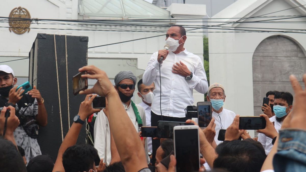 حاكم سومطرة الشمالية يلتقي المتظاهرين القانون Omnibus: الناس صاخبة ولكن ليس لديهم سلع، ماذا أريد أن أقول؟