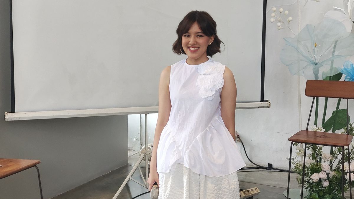 Ify Alyssa Reveals Differences When He Becomes A Member Of Blink And Independent Musician