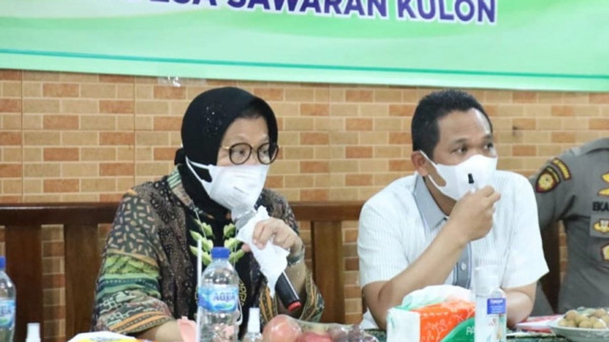 Social Assistance In Lumajang Has Problems, Social Minister Risma: I'll Check With The Data On My Desk