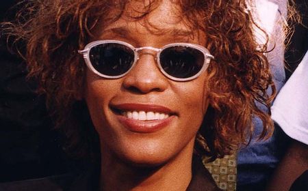 11 Februari dalam Sejarah: Whitney Houston Meninggal Patah Hati