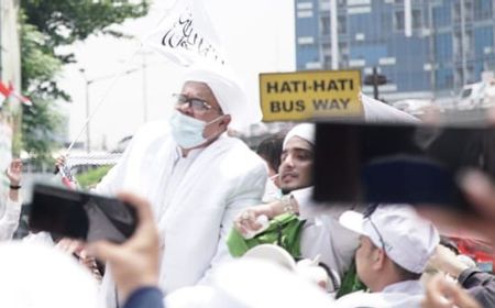 Sidang Dimulai, Rizieq Shihab Keluhkan Suara Putus-putus dan Menggema