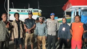 3 Fishermen Bring Kopra Using Lost Longboats In Tual Maluku City Found Selamat