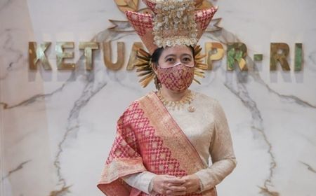 Busana Adat Bundo Kanduang Puan Maharani dan Jejak Polemik PDIP di Sumbar