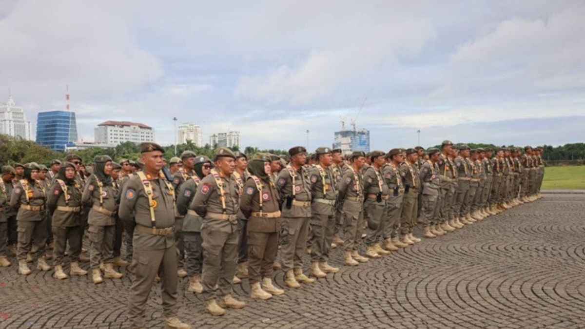 Satpol PP DKI Usul Tambah Personel Muda