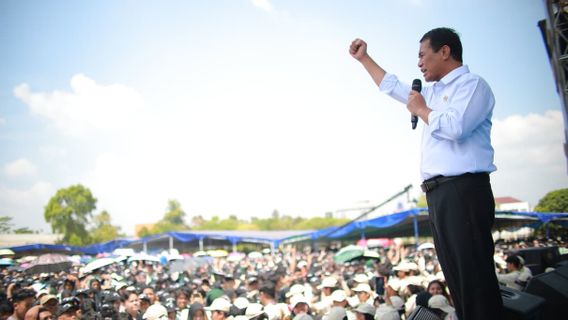 أمام 16000 مابا أونديب ، وصف وزير الزراعة الزراعة الحديثة بأنها مربحة