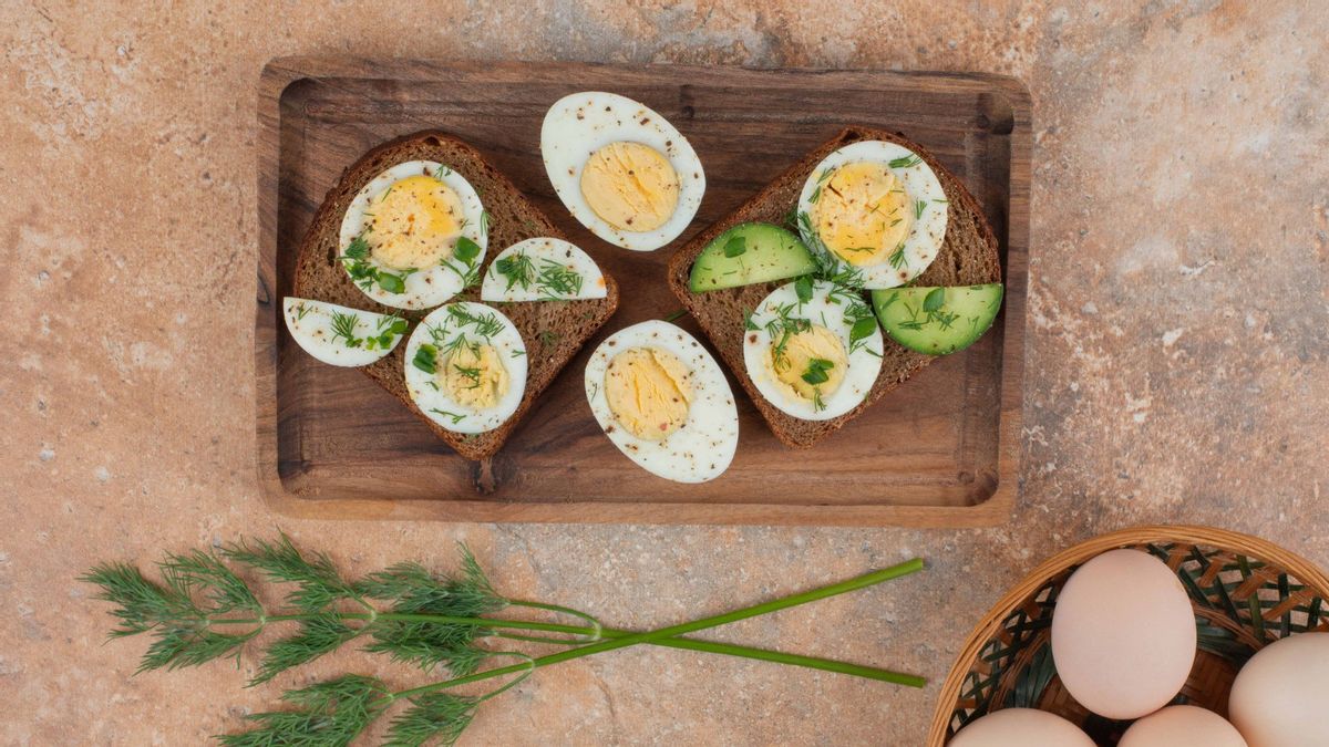 7 façons d'ouvrir les œufs pour ne pas s'ennuier