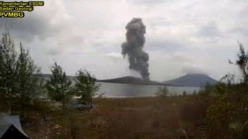 アナッククラカタウ山ランプン南部が再び噴火し、漁師は地域に近づかないように求められました