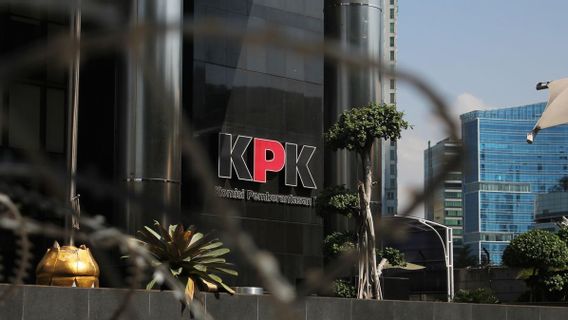 Completing Sri Utami's File Of Alleged Corruption Case In Fictitious Activities, KPK Examines 2 Civil Servants At The Ministry Of Energy And Mineral Resources