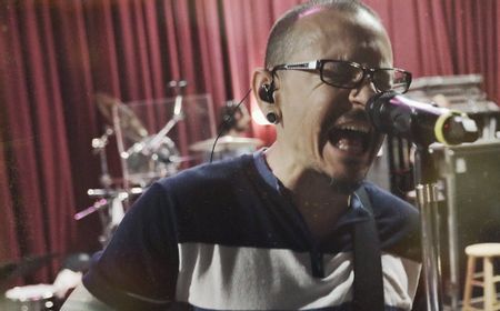 Lagu Baru Band Pertama Chester Bennington Akhirnya Dipublikasikan