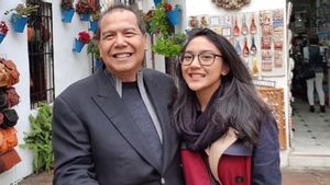 Konglomerat Chairul Tanjung Tidak Pernah Kasih Uang Jajan Penuh, Putri Tanjung: <i>Bokap Gue</i> Bukan Orang yang Mudah <i>Ngasih</i> Duit