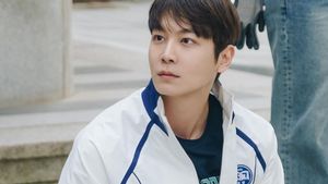 Lee Cheol Woo “Lovely Runner” Bantah Bless Burning Sun Messages Group