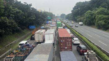 Tol Tangerang-Jakarta Macet Parah, Diduga Akibat Genangan Banjir