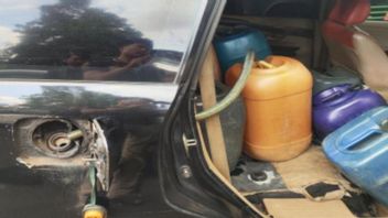 巴纽马斯迷你加油站的主人在Avanza上运输含79个喷嘴的Pertalite燃料被捕