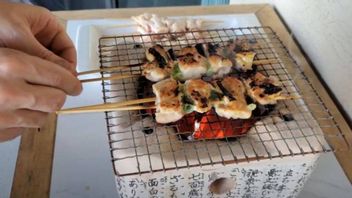 كيفية تناول Yakitori ، نصائح الطلب للحصول على حبوب منع الحمل العامة في اليابان