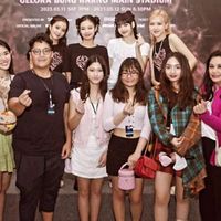 Heboh Airlangga Hartarto dan Keluarganya Foto Bareng BLACKPINK dalam Memori Hari Ini, 15 Maret 2023