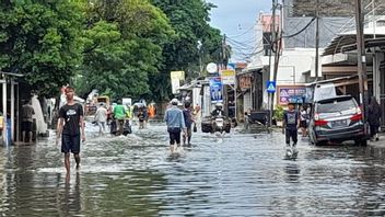 Les inondations dans la ville d’Ivoire à Serang dues à la réduction du drainase