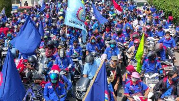 Des Foules De Travailleurs De Démonstration Dans Les Régions, KSPI Jamin N'ira Pas Au DPR
