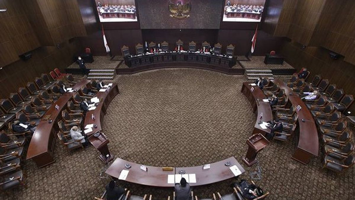 MK Tolak Gugatan UU terkait Masa Jabatan Presiden dan Wapres