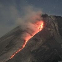 Gunung Merapi Luncurkan Guguran Lava Pijar 11 Kali Mengarah ke Arah Barat Daya