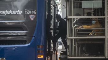 Jusqu'en 2025, 6 793 objets ont été laissés dans les arrêts de bus Transjakarta
