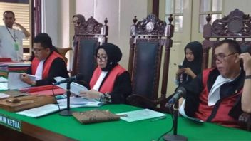Hakim PN Medan Vonis Terdakwa Penipuan Buah Segar Impor 2 Tahun 8 Bulan Penjara