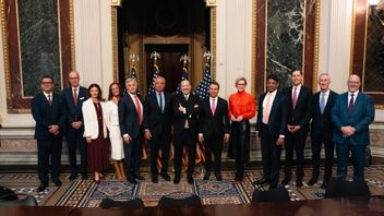 Trump convoqué à la Maison-Blanche, 9 géants pharmaceutiques s'accordent à réduire les prix des médicaments aux États-Unis de 70 pourcent