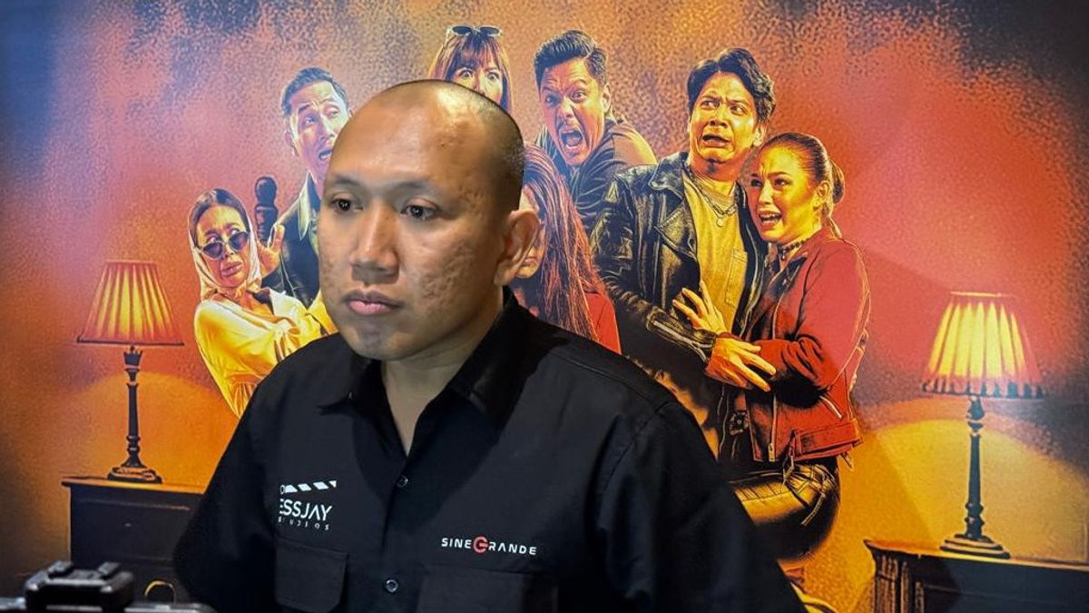 Tak Cuma Aktor, Oki Rengga Ikut Pilih Aktor di Film “<i>Tiba-Tiba Setan</i>”