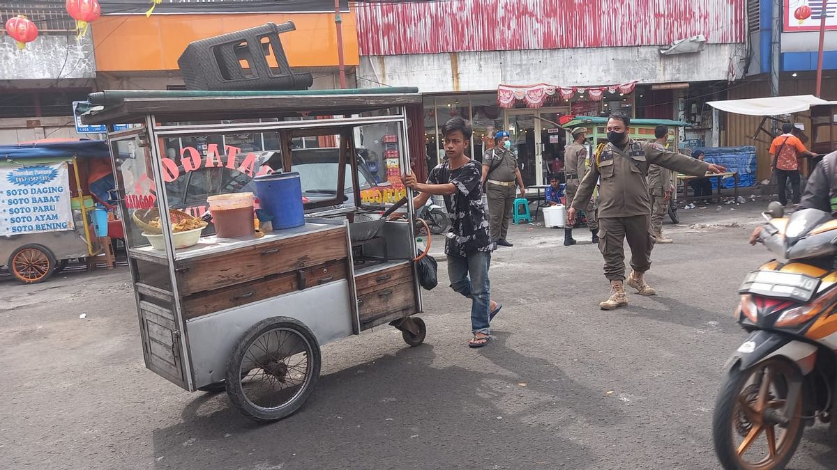 One Stall Sold For IDR 5 Million: Dozens Of Extortionists In Old Market Tangerang From Different Groups