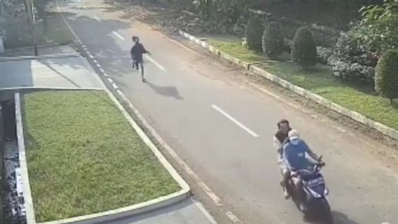 Pedestrians Become Victims Of Robbery In Kayu Putih, Residents: It's Often, Yesterday Mr. RT's Rearview Mirror Was Also Lost Stolen