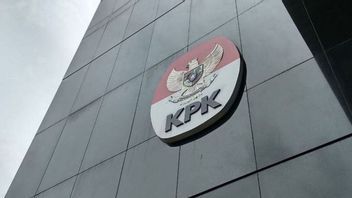 KPKは、非アクティブなアンボン市長がプロジェクトのオークションの勝者を決定する際に介入し、請負業者からお金を受け取ったと主張している