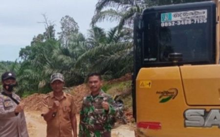 Jalur 3 Desa Mamuju Tengah yang Tertimbun Longsor 3 Berhasil Dibuka