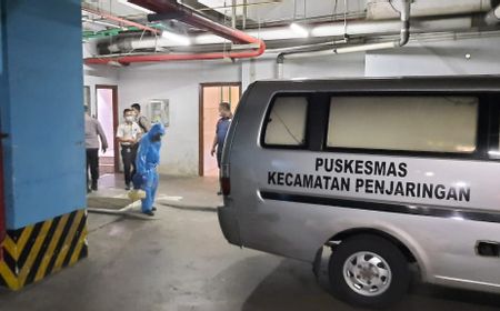 Salah Satu Penghuni Apartemen Green Bay Pluit Terpapar Omicron, Petugas Lakukan Evakuasi