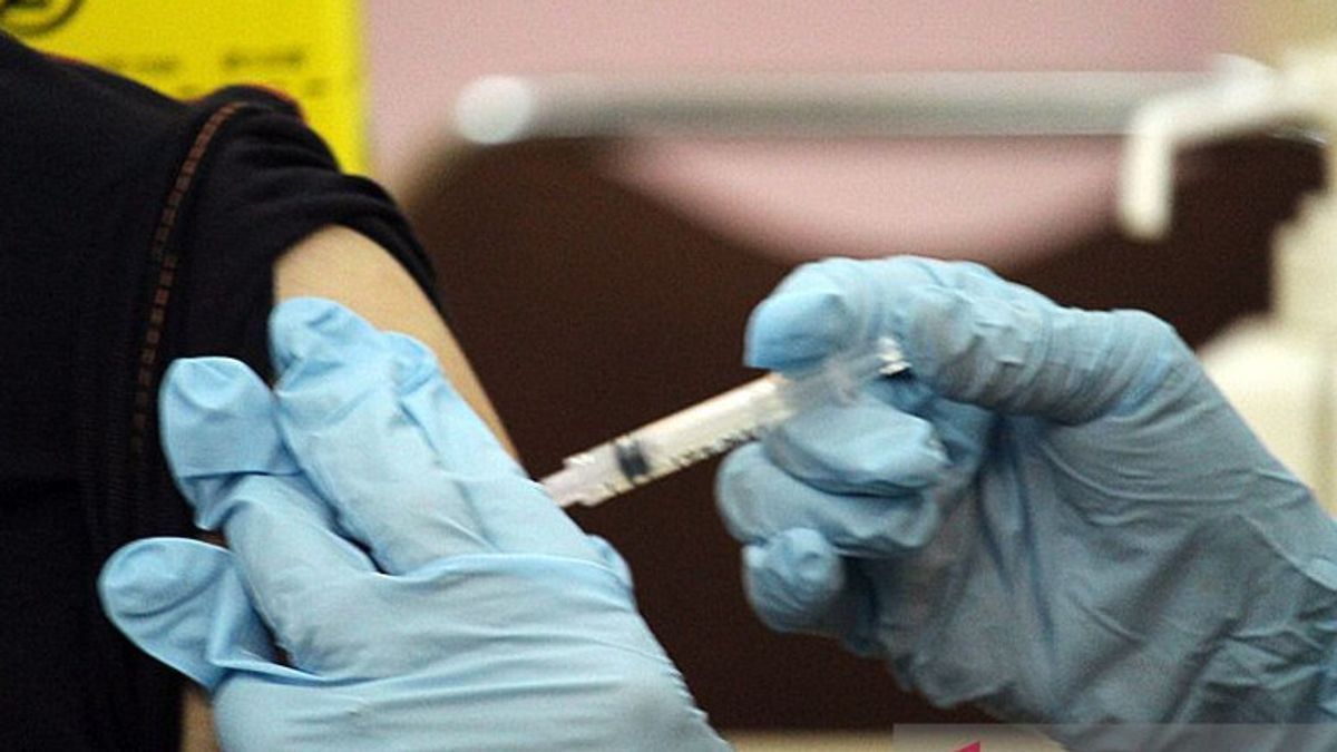 ウイルスベドウィンの子供たちはCOVIDワクチン注射器に免疫がある、アティ・プラムジ:バンテン保健事務所チームは行われていない