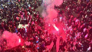 الترتيب في الدوري الممتاز: بيرسيب بطل، بوريان الفائز باللقب