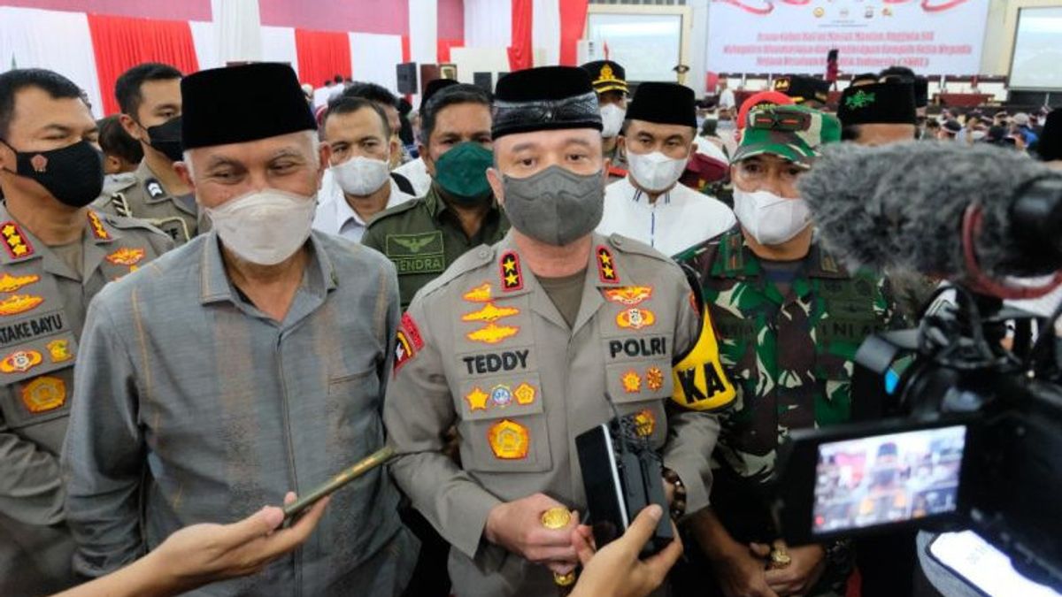 Kapolda Sumatera Barat Minta Kelompok NII di Segera Cabut Ba'iat