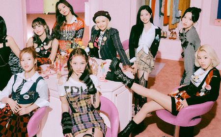 Perpanjang Kontrak, TWICE Akan Rilis Album Mini ke-11