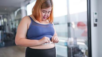 السمنة المفرطة تشكل تهديدا حقيقيا ، وتوفي العديد من الشباب في سن الإنتاج